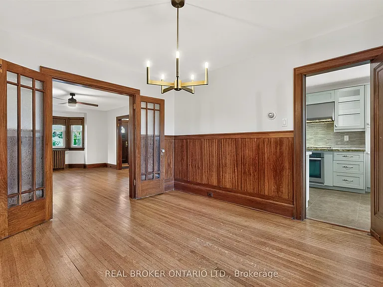 14 Mortimer Ave — Photo 11
