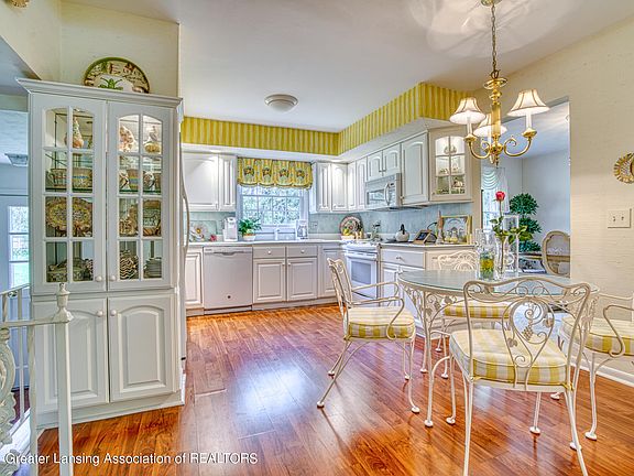 4th image of 2972 Briarcliff St