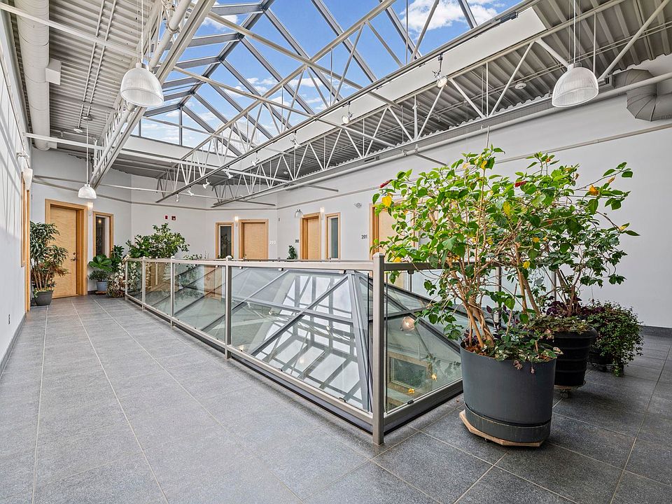 1st image of 10265 107th St NW #205