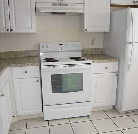 4th image of 10937 NW 29th Pl