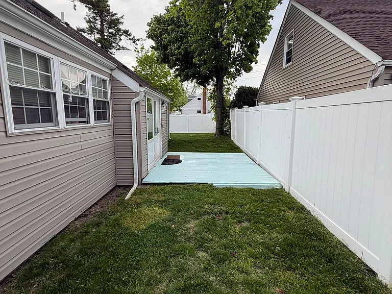 37 Mead Ave — Photo 19