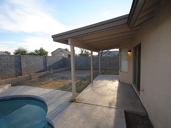 4th image of 8773 W Tuckey Ln