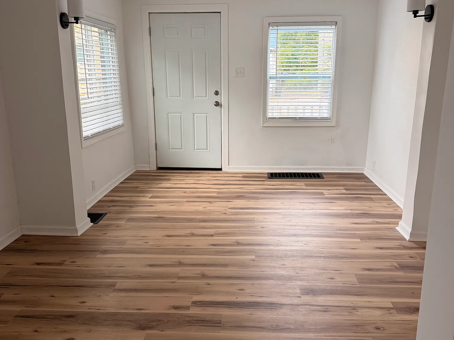 1 bed, 900 sqft, $925 — Photo 2