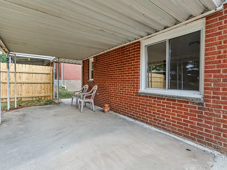 6355 Crestview Dr — Photo 20