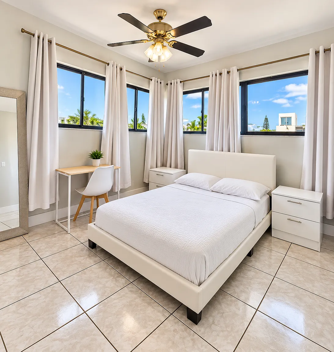 11 bed, 4600 sqft, $1,350 — Photo 1