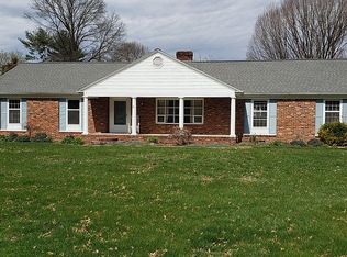 1101 Broad St, Elizabethton, TN 37643