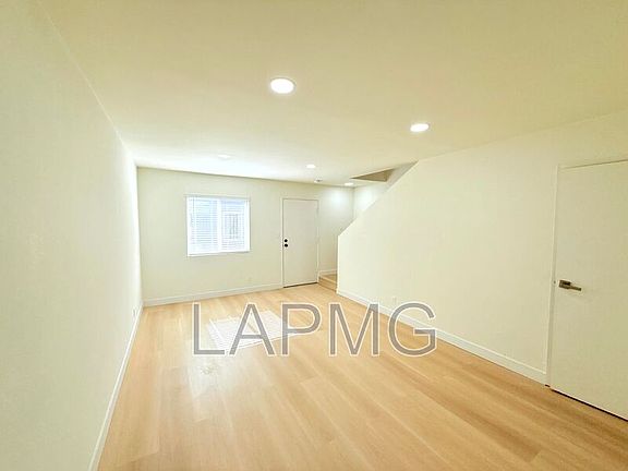 2nd image of 643 Tularosa Dr APT 4