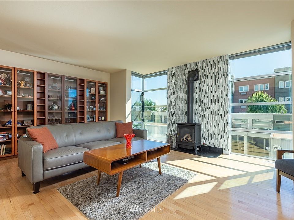 1st image of 2361 S I St