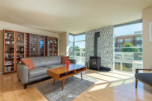 2361 S I St Photo 1