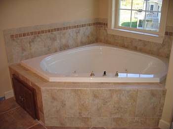 3rd image of 213 Lewis Cir