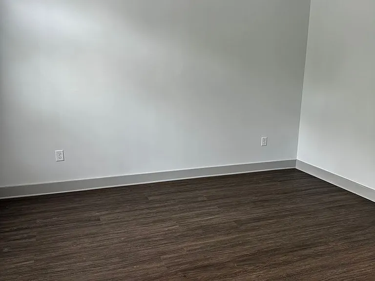 Heritage East Apartments — Photo 29