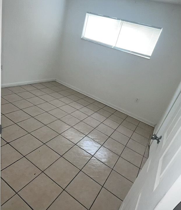 1st image of 180 Minna Ln APT 301