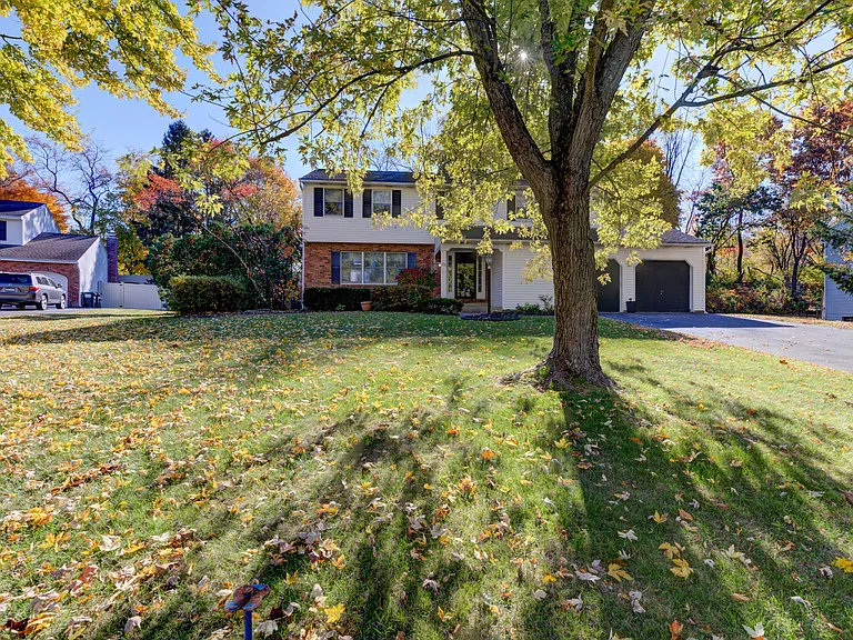 13 Cloverfield Dr — Photo 48