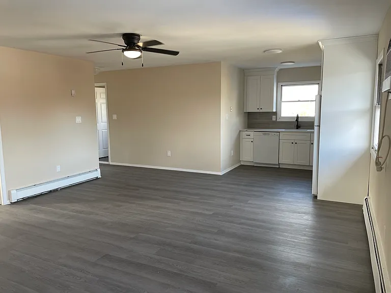 7 Locust Ave #1 — Photo 17