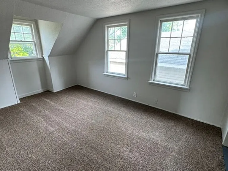 3431 Raymond St — Photo 5