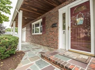 2 Summit View Dr, Swampscott, MA 01907