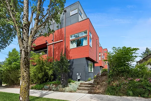 2306 15th Ave S Photo 1