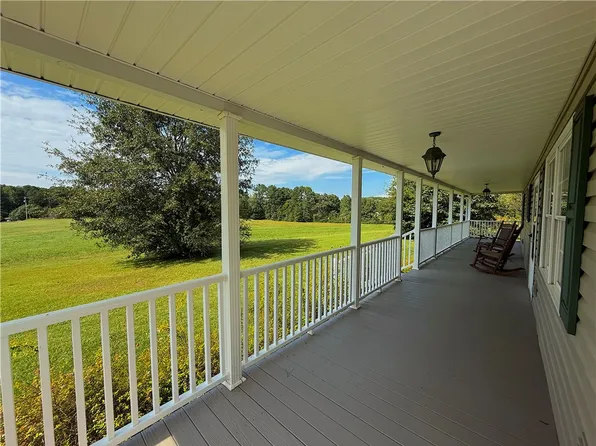 499 Little Farm Ln, Walhalla, SC 29691