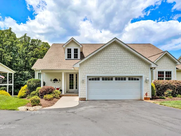 255 Haley Scott Dr, Union Hall, VA 24176