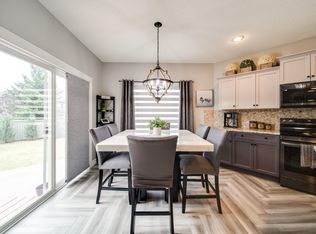 5927 6th Ave SW, Edmonton, AB T6X0G4