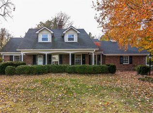 1292 Cross Keys Rd, Lexington, KY 40504