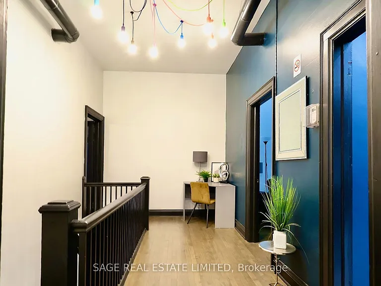 631 Queen St W #3 — Photo 16