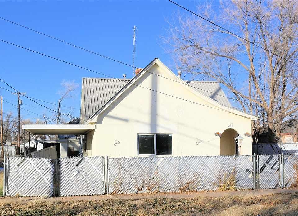 1st image of 612 E 8th St