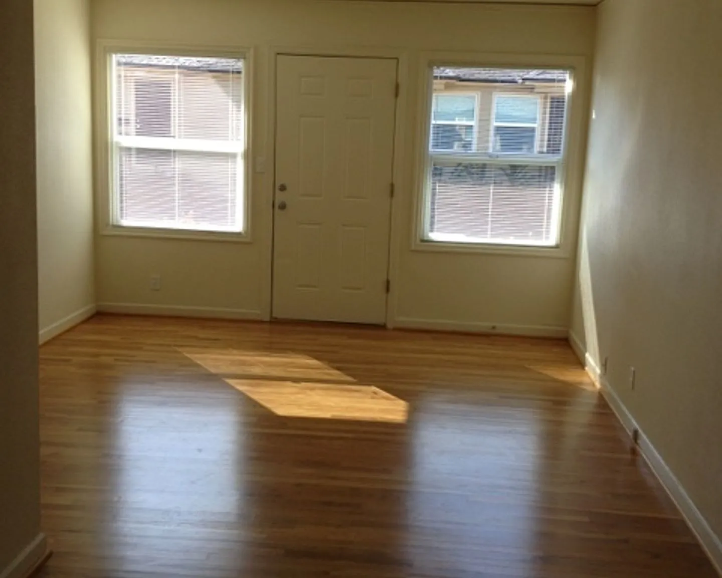 Arbor Lodge Cottage 4-Plex Storage Parking Pet — Photo 4