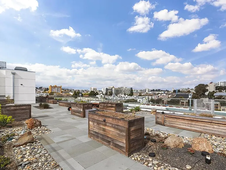 555 Fulton St #202 — Photo 7