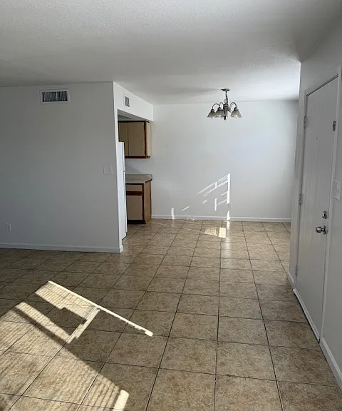 5115 N 22nd Ave #10 — Photo 7
