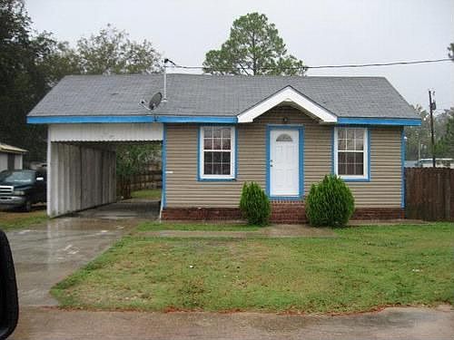 1st image of 210 Howard Ave