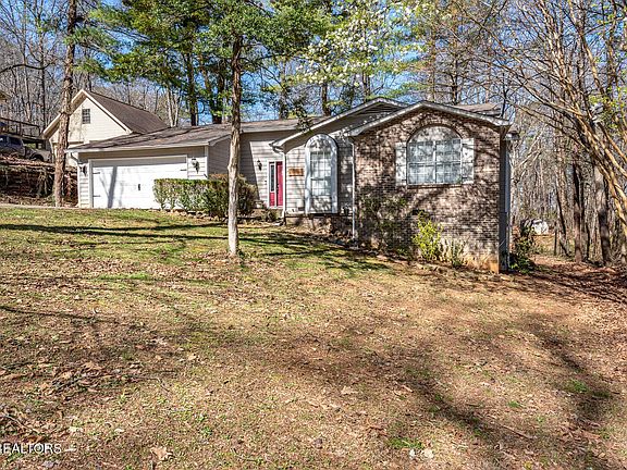 2nd image of 10713 Deep Woods Ln