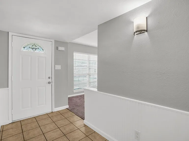 5613 Truitt St — Photo 2