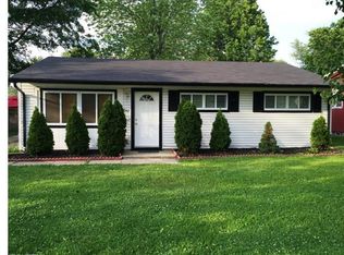 242 Nobottom Rd, Berea, OH 44017