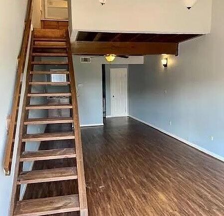 3rd image of 304 Tauber St #4