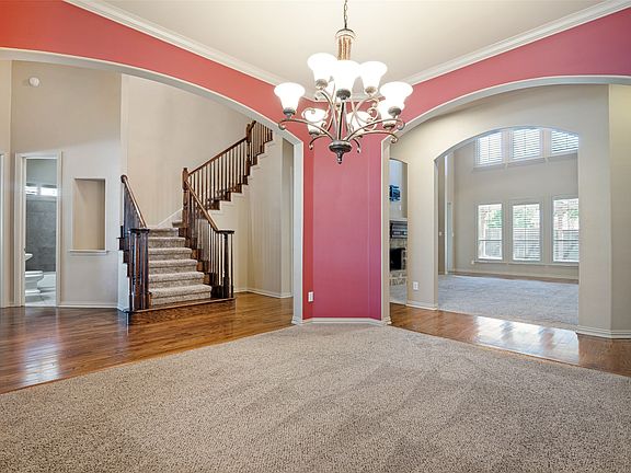 5th image of 522 Oakhurst Dr