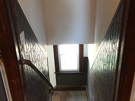 Entry stairs