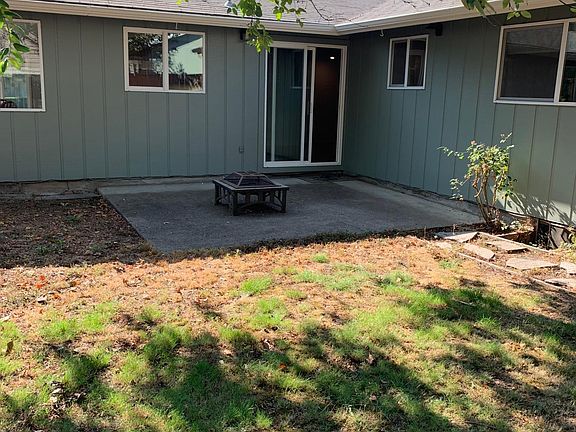 Nice fenced backyard.