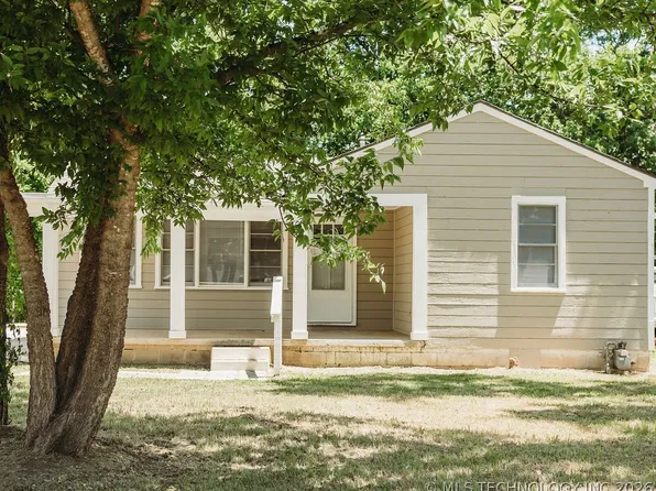 210 N Hereford Ave, Dewey, OK 74029