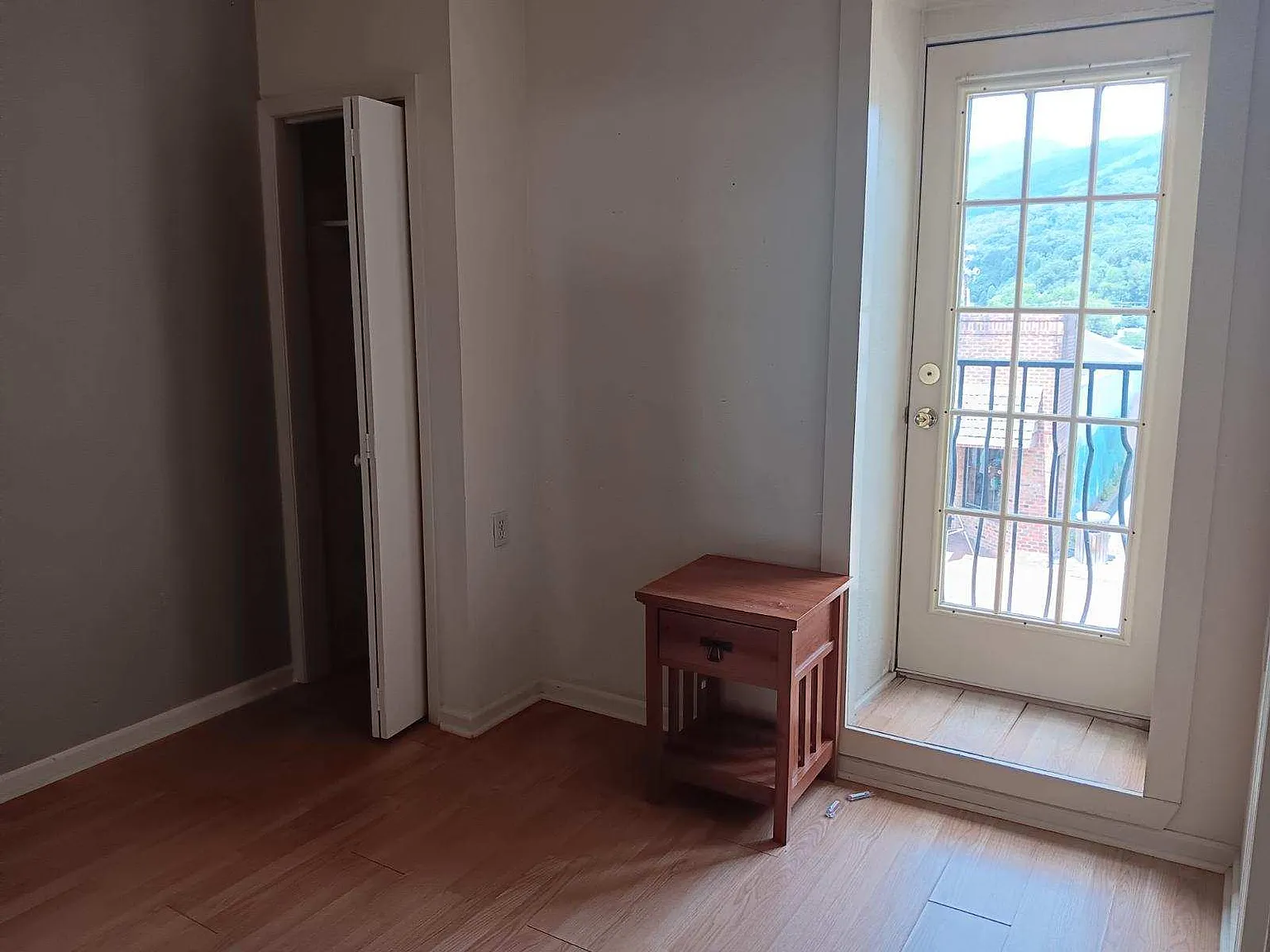 122 N Main St — Photo 3