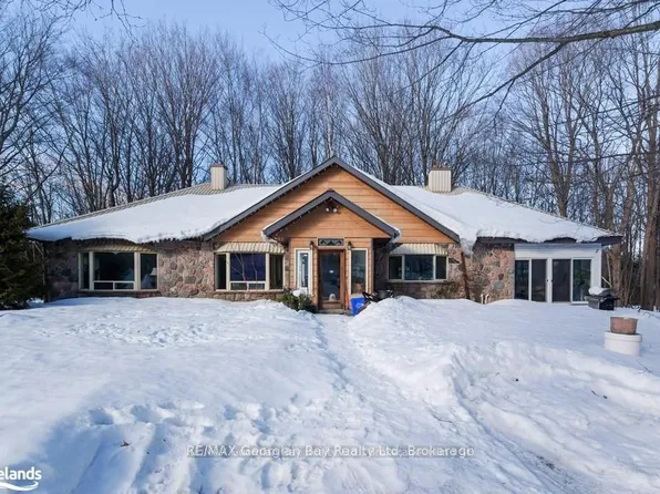 9513 County Road 93 Rd NE, Midland, ON L4R 4L9