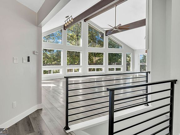 5th image of 357 Johns Way