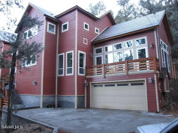2100 Symonds Dr, Pine Mountain Club, CA 93222
