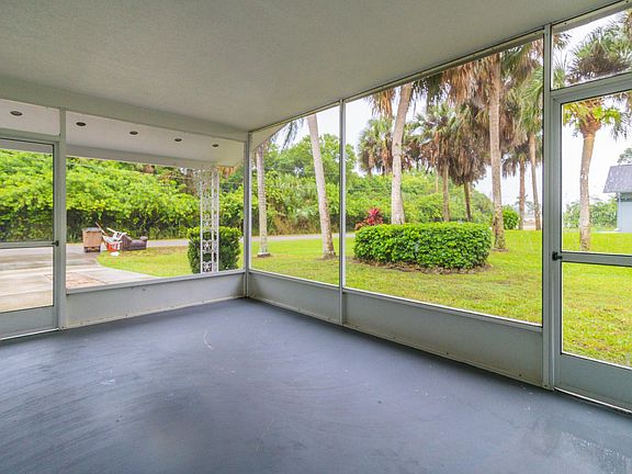 4th image of 19 Highland Ave