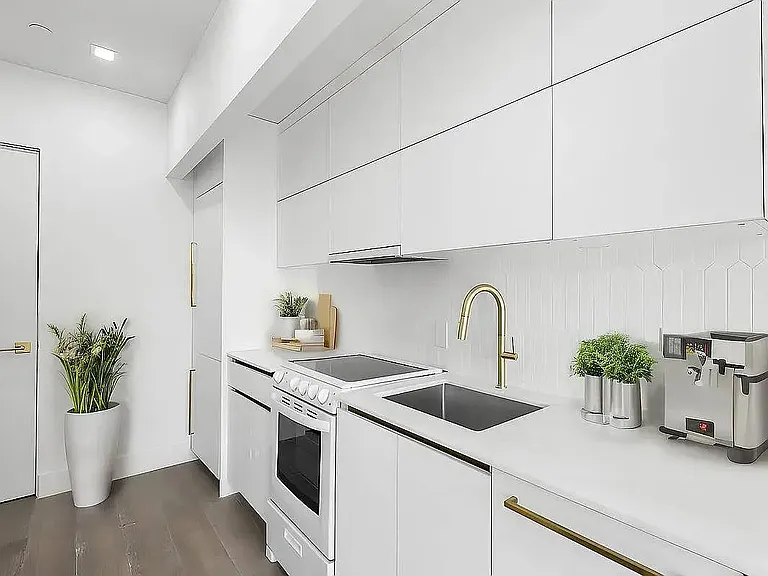 455 Lexington Ave #4AA — Photo 3