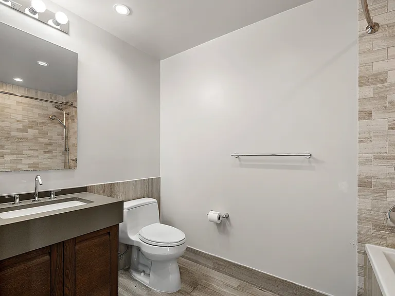 1000 Avenue At Port Imperial #702 — Photo 15