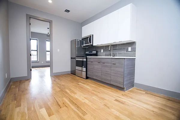 Rented by Nooklyn NYC LLC | media 7