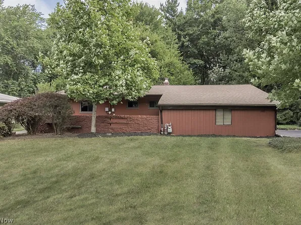 5005 Horizon Dr, Richmond Heights, OH 44143