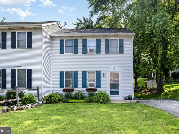 65 Old Market St, Mount Joy, PA 17552