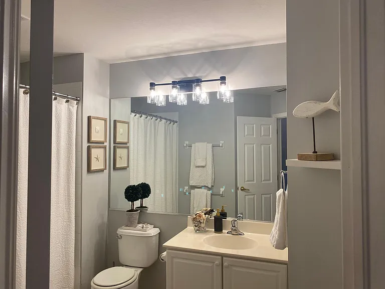 960 Hampton Cir — Photo 15
